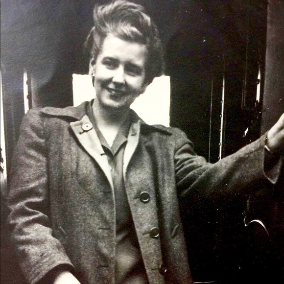 Meet your Posher, Sierra - Picture 6 of 6